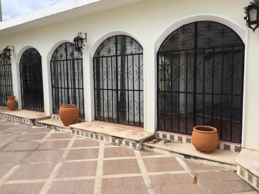 Casa en venta en 13, Campestre, Mérida, Yucatán - Casas y Terrenos