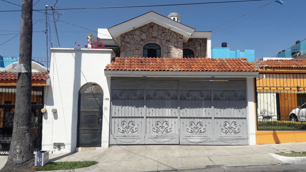Casa en venta en Monte,Tabor 198, Independencia infonavit, Guadalajara, Jalisco Casas y Terrenos